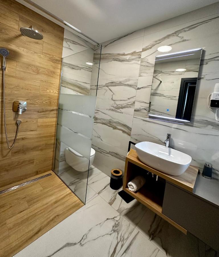 Roomsb Slavonski Brod Exterior photo