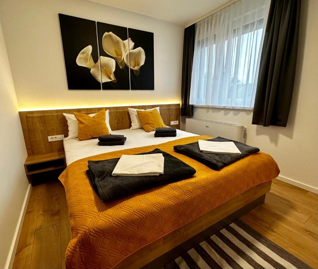 Roomsb Slavonski Brod Exterior photo